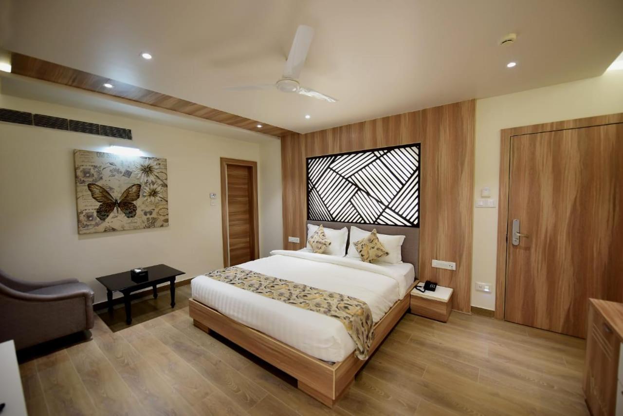 Jw Cruise Hotell Ajmer Exteriör bild