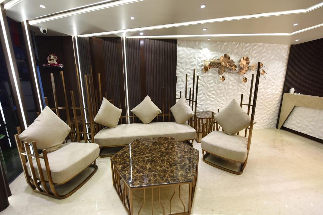 Jw Cruise Hotell Ajmer Exteriör bild