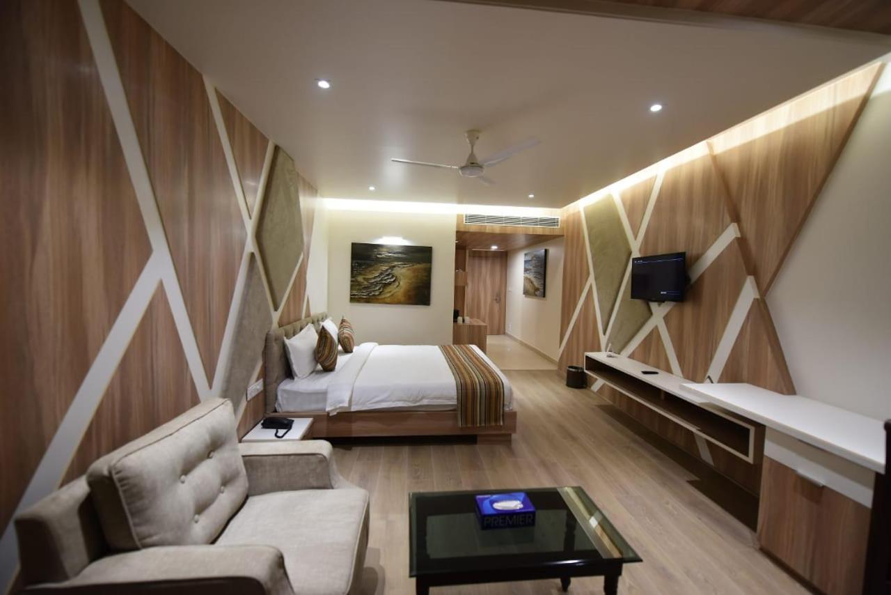 Jw Cruise Hotell Ajmer Exteriör bild
