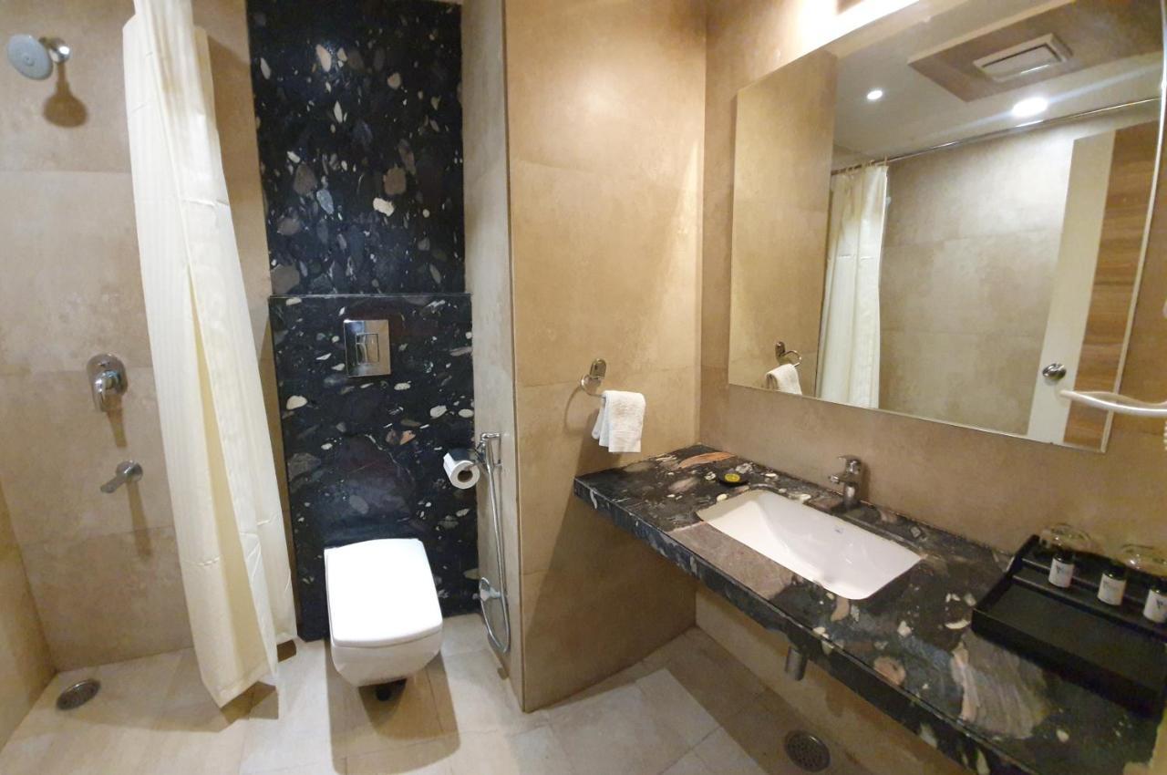 Jw Cruise Hotell Ajmer Exteriör bild